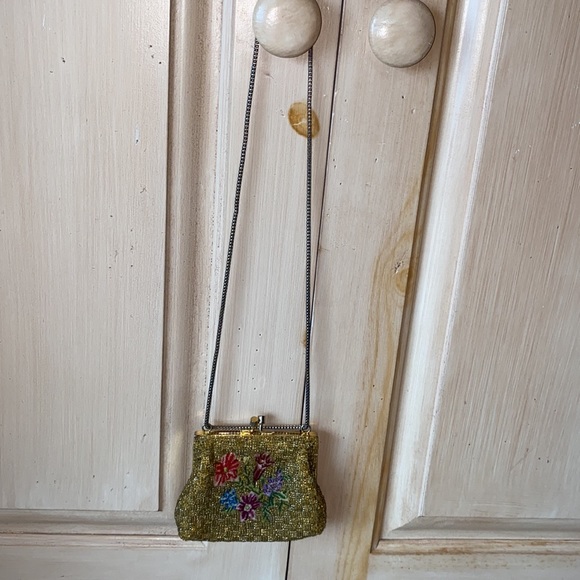 Beautiful Vintage Beaded & Embroidered Walborg Purse with twist snap closure - Picture 2 of 6